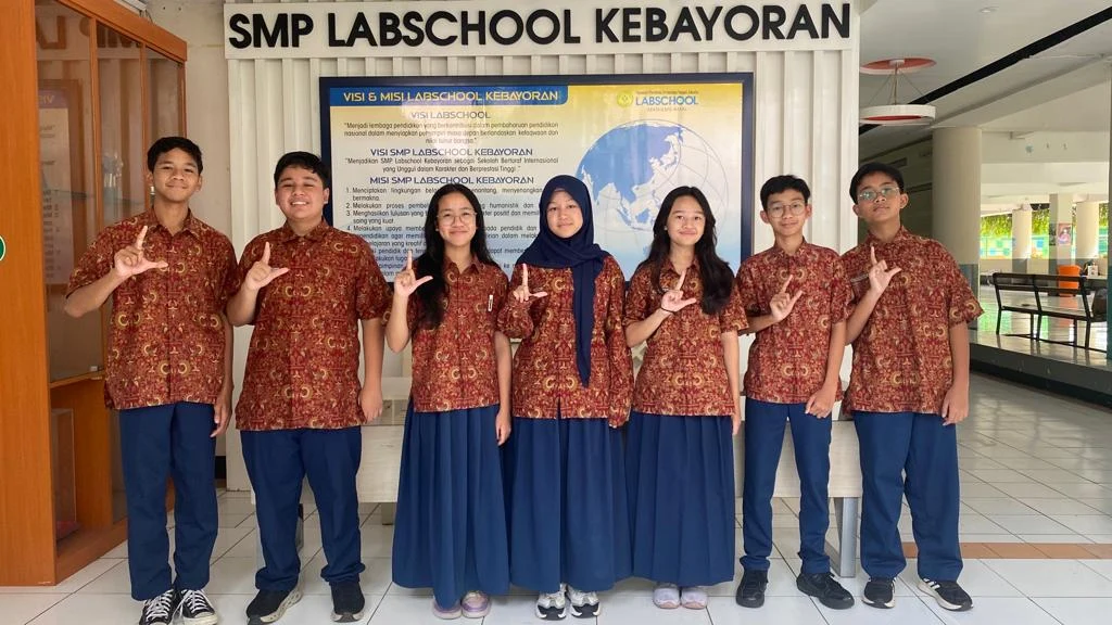 Biaya masuk SMP SMA Labschool
